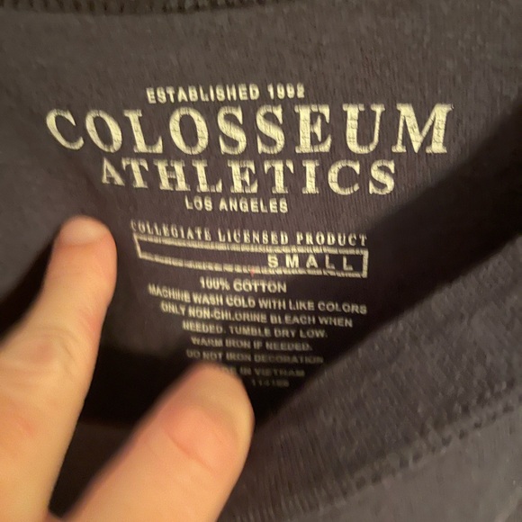 Like New, Women’s Size Small Colosseum Pitt Panthers T-Shirt - Picture 3 of 3